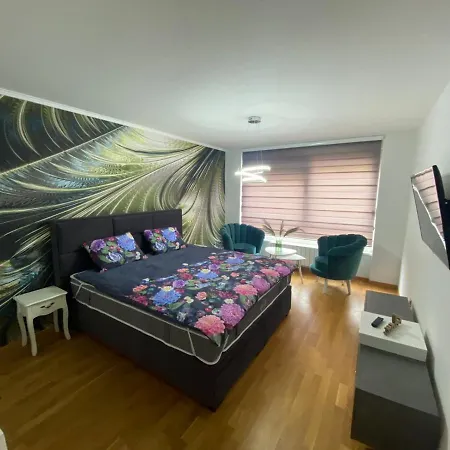 Greco Stupine B10 شقة *