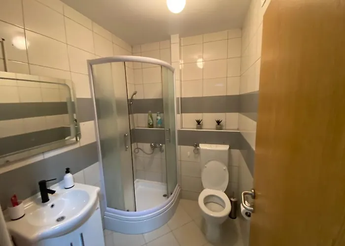 شقة Greco Stupine B10 توزلا